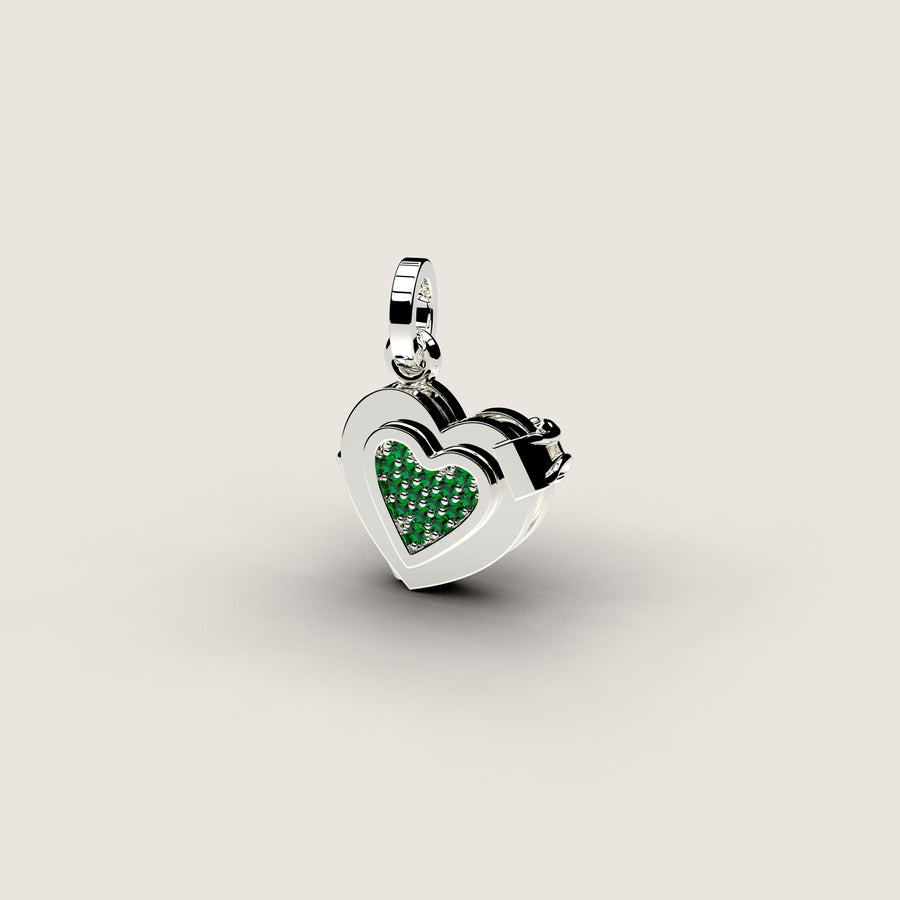 El librito de Tharna en corazón solo Charm